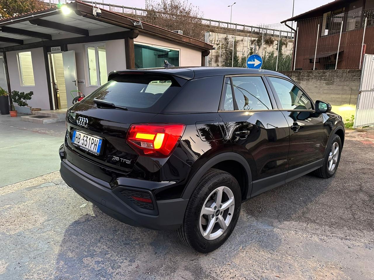 Audi Q2 35 TFSI S tronic Business