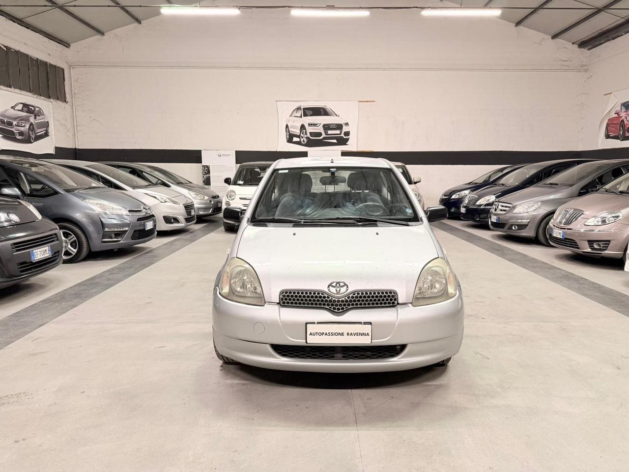 Toyota Yaris 1.0i 16V cat 3 porte Sol