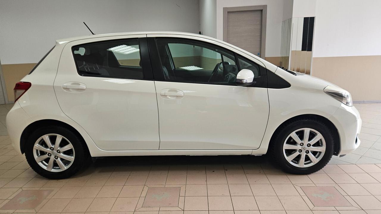 Toyota Yaris 1.0 5 porte Lounge