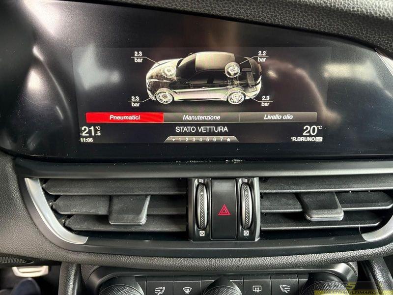 Alfa Romeo Giulia Giulia 2.2 Turbodiesel 210 CV AT8 AWD Q4 Veloce