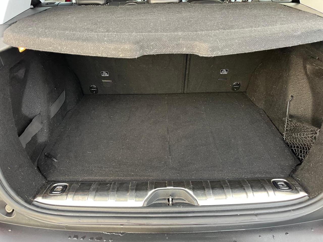 Peugeot 2008-1.5 blue hdi-allure-km 78000-2019