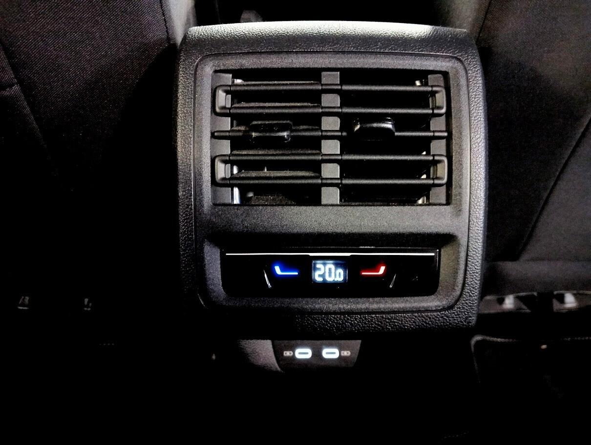 Volkswagen Golf 1.5 TSI eHybrid 204cv DSG 18" LED CAMERA ACC