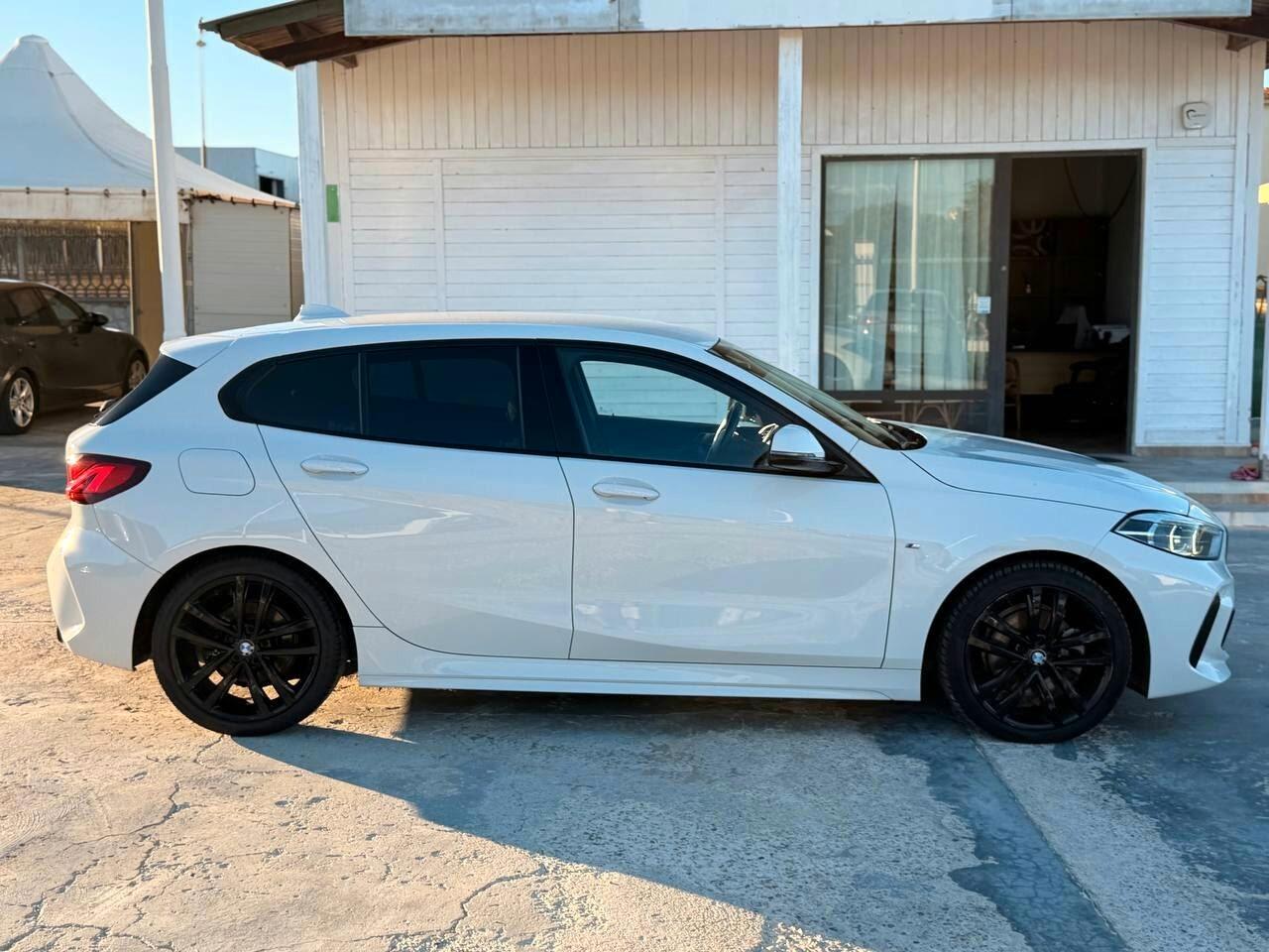 Bmw 118 118d 5p. Msport