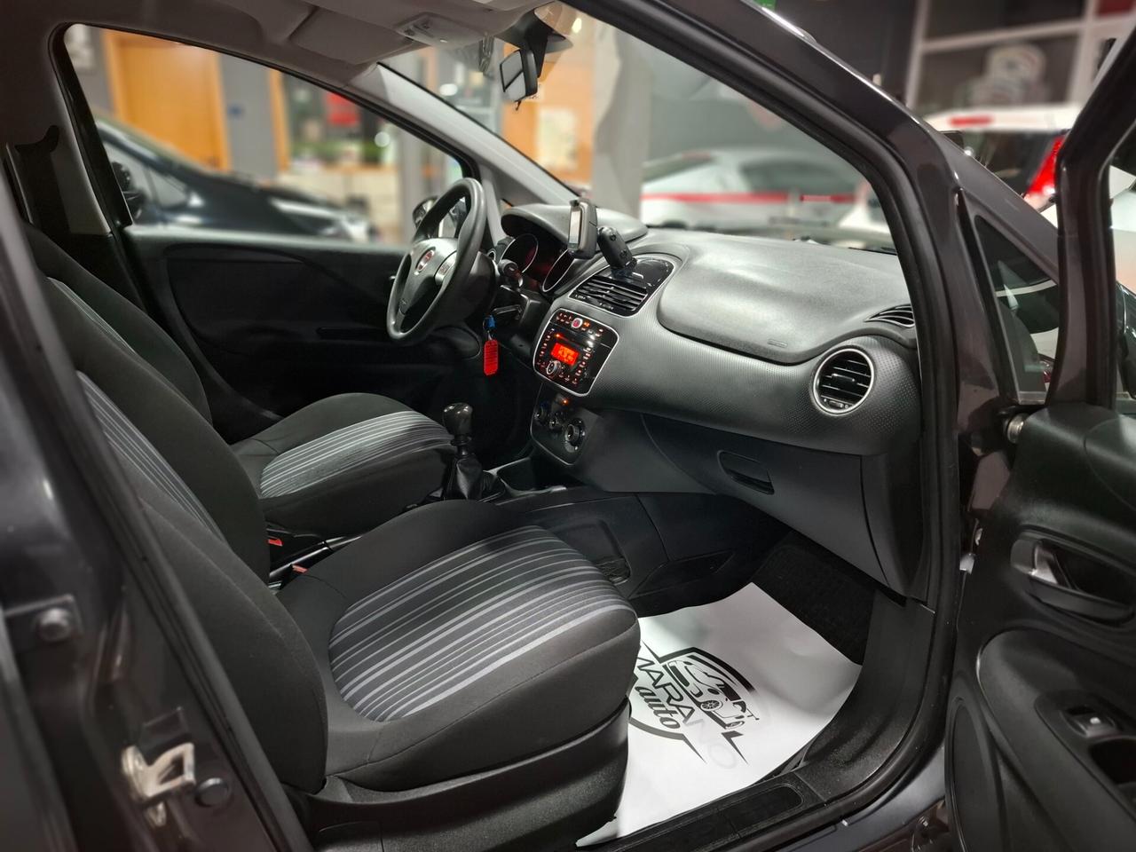 Fiat Punto Evo 1.4 benzina Neopatentato