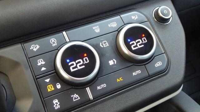 LAND ROVER Defender 110 2.0 SD4 AWD Auto S 7pt