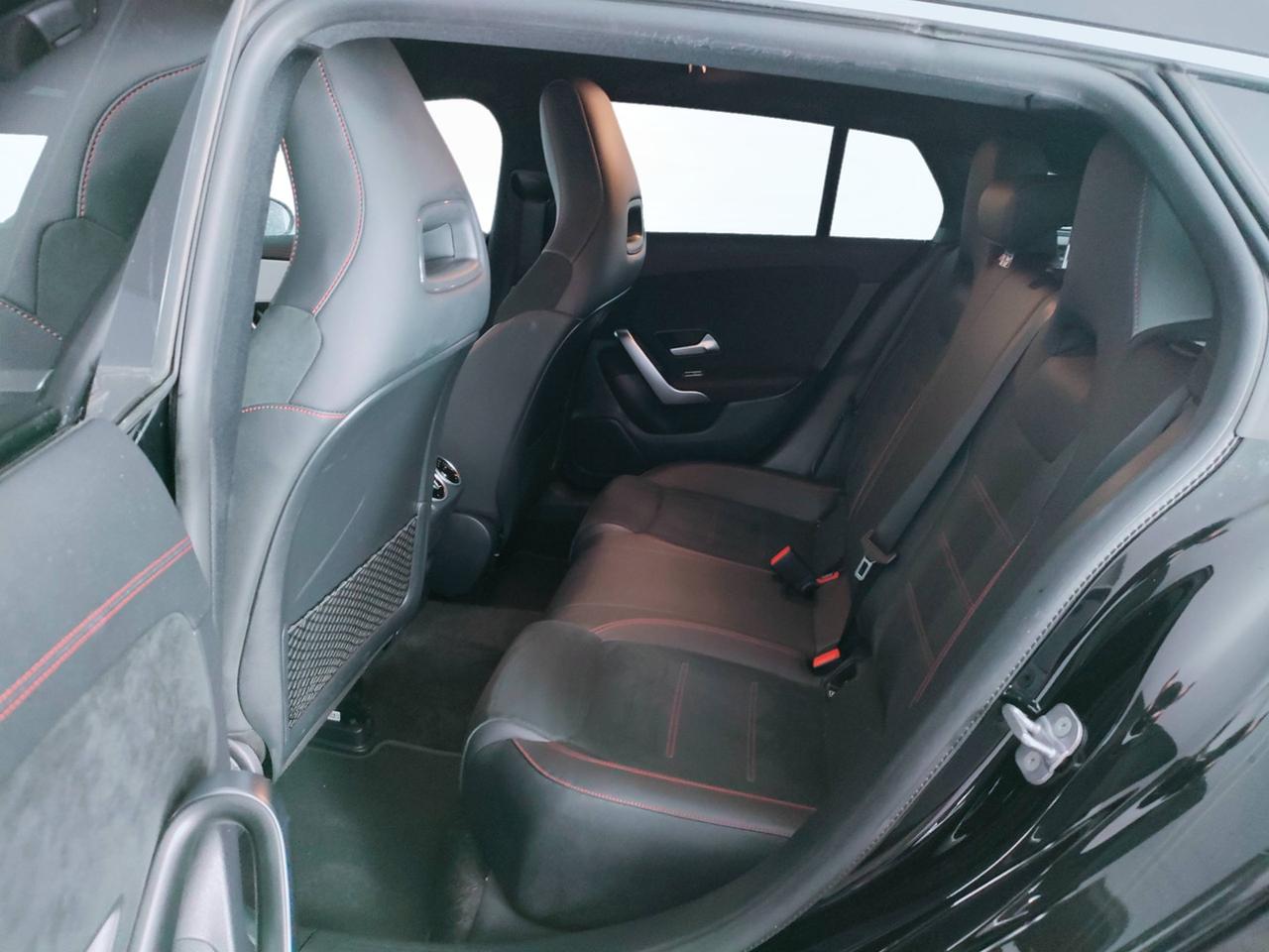 Mercedes-Benz CLA Shooting Brake 200d Premium auto