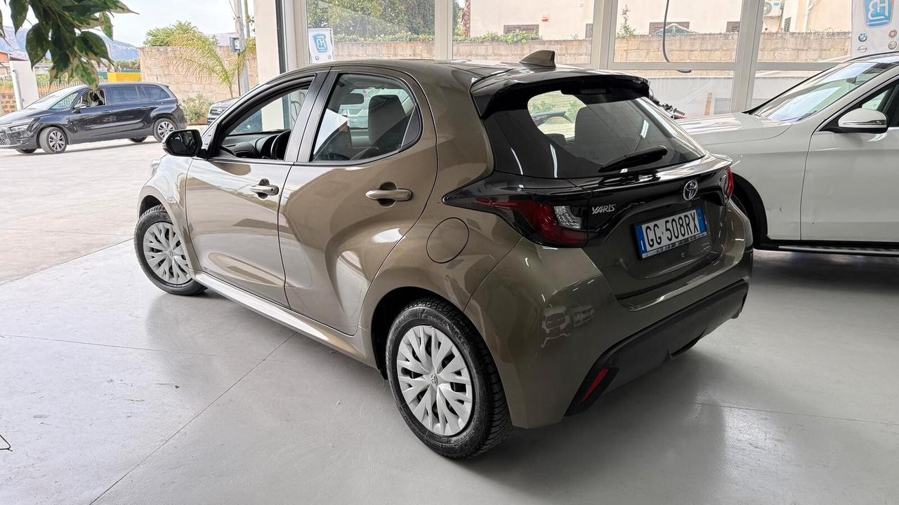 Toyota Yaris 1.5 Hybrid 5 porte Business