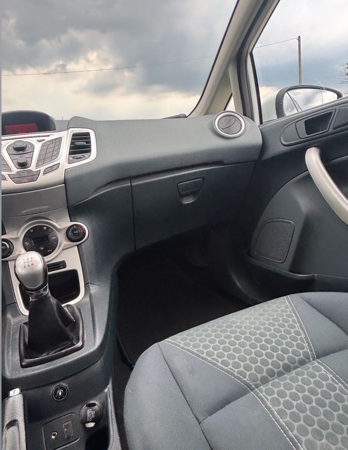 Ford Fiesta 1.4 5 porte Bz.- GPL Titanium