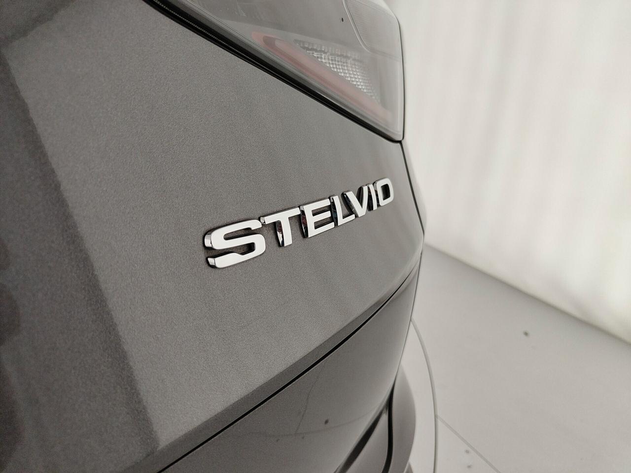 Alfa Romeo Stelvio 2.2 Turbodiesel 160 CV AT8 RWD Sprint