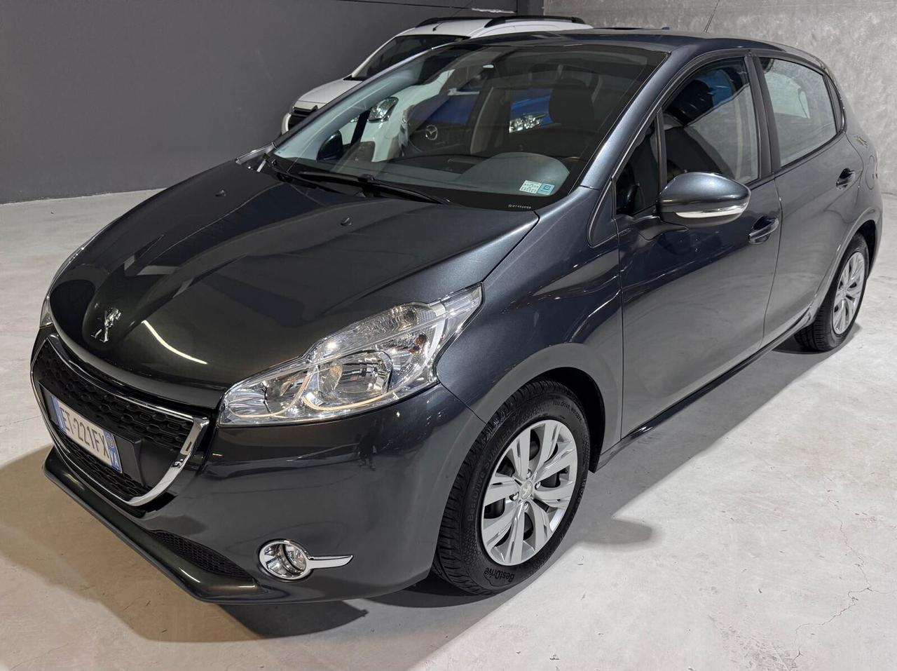 Peugeot 208 Benzina Neopatentati Km 70.000