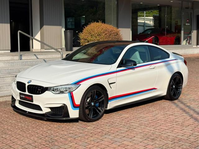 BMW M4 Coupé | M PERFOMANCE | FULL CARBON SPEC