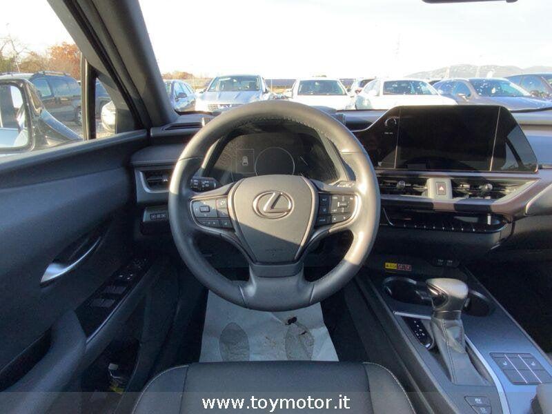 Lexus UX Hybrid Design