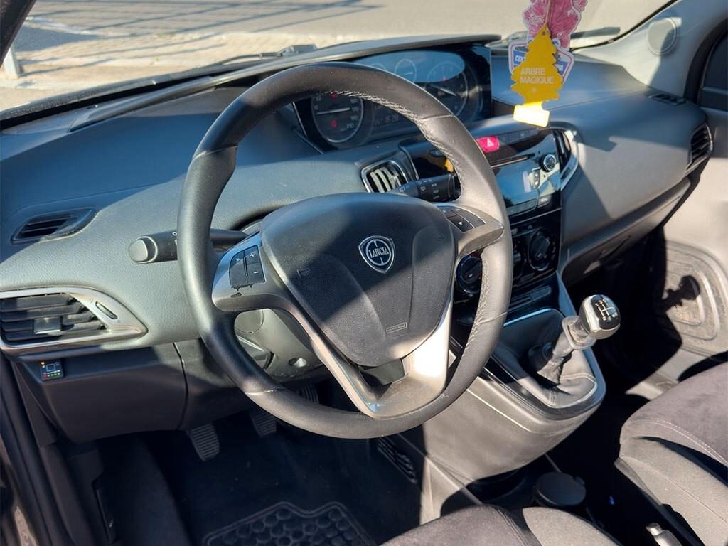 Lancia Ypsilon 1.2 69 CV 5 porte GPL Ecochic Gold