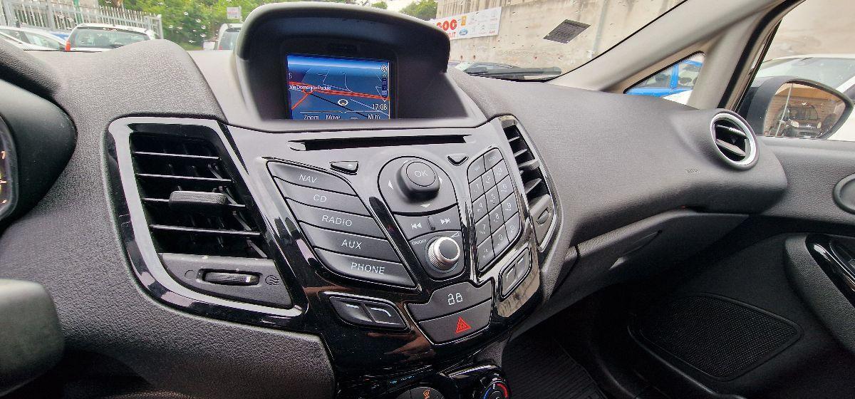 FORD Fiesta 1.5 TDCi 75CV 5p. Titanium