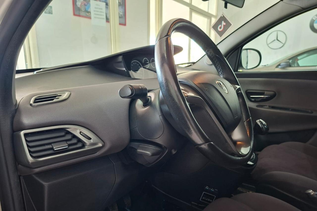 Lancia Ypsilon 1.3 MJT 16V 95 CV 5 porte S&S Gold