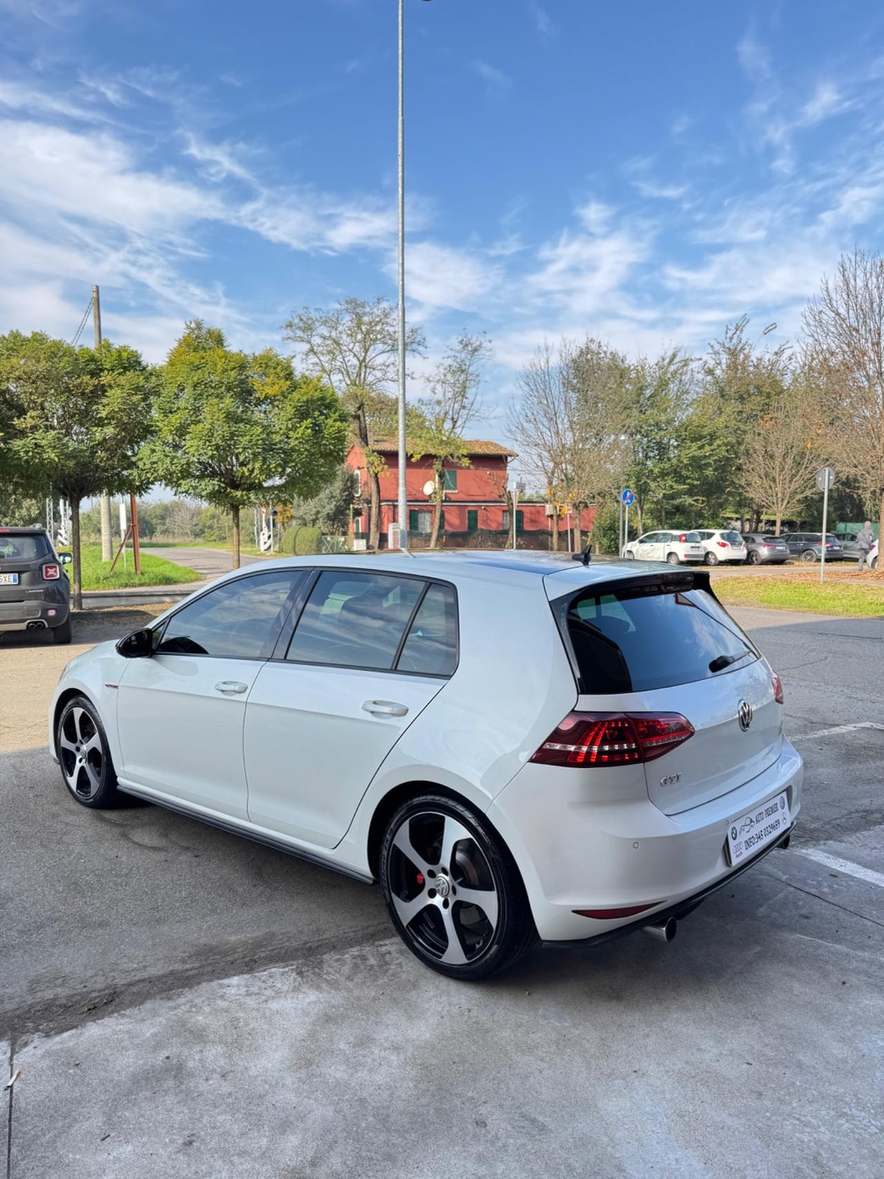 Volkswagen Golf 7 GTI 2.0 TSI DSG 5p.