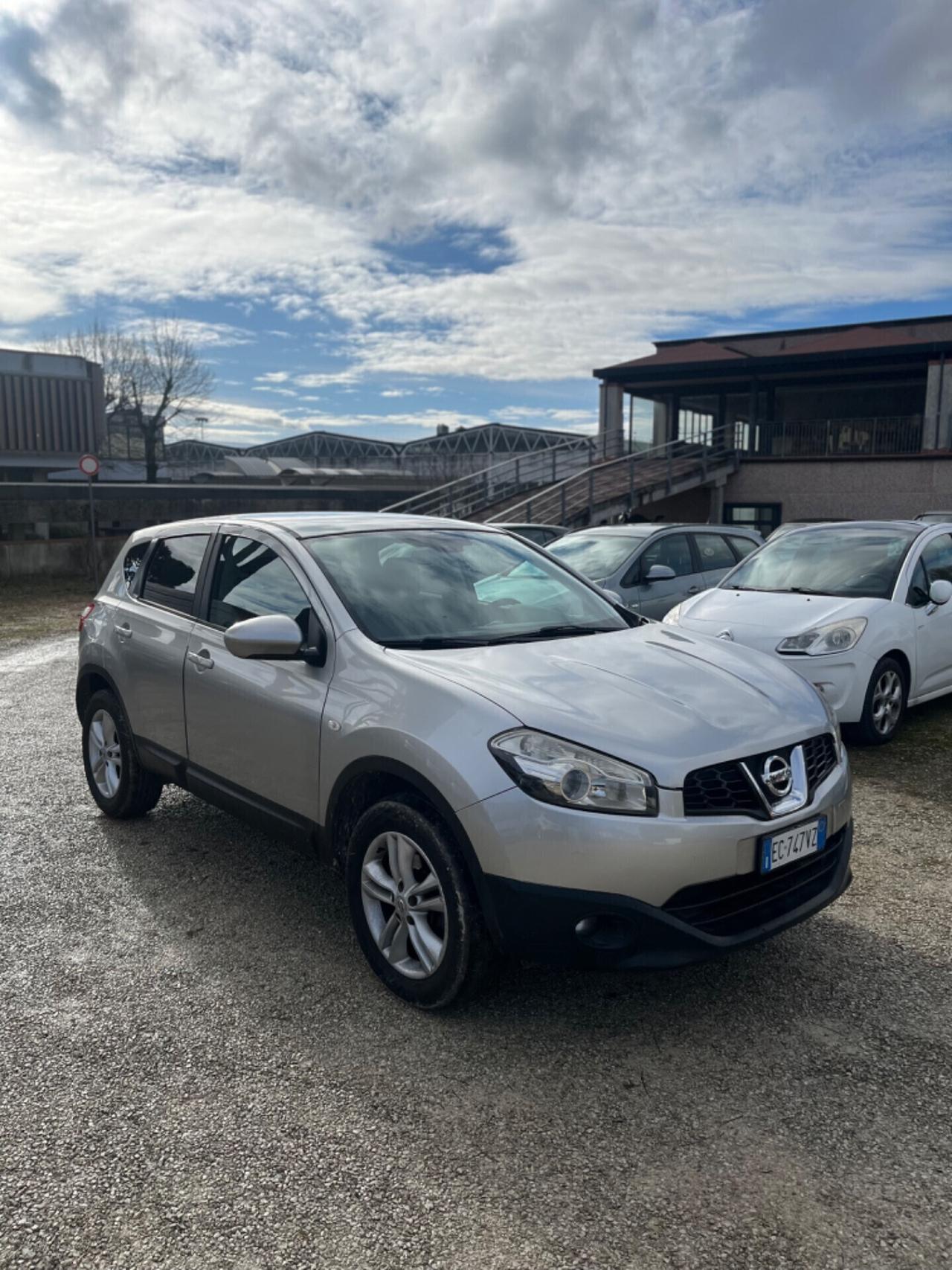 Nissan Qashqai 1.5 dCi PERFETTA SI NEOPATENTATI