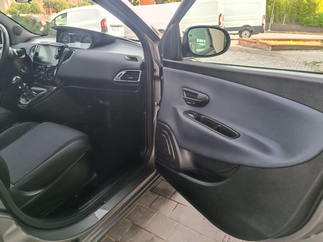 LANCIA Ypsilon 1.0 FireFly 5 porte S&S Hybrid Platino