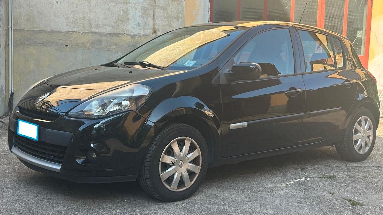 Renault Clio 1.2 16V 5 porte Dynamique