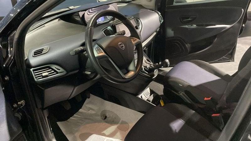 Lancia Ypsilon 1.0 FireFly 5 porte S&S Hybrid Gold Plus