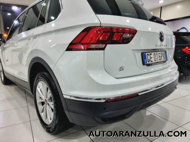 VOLKSWAGEN Tiguan NEW 2.0 TDI 150CV SCR DSG Life Navi - Fari a Led