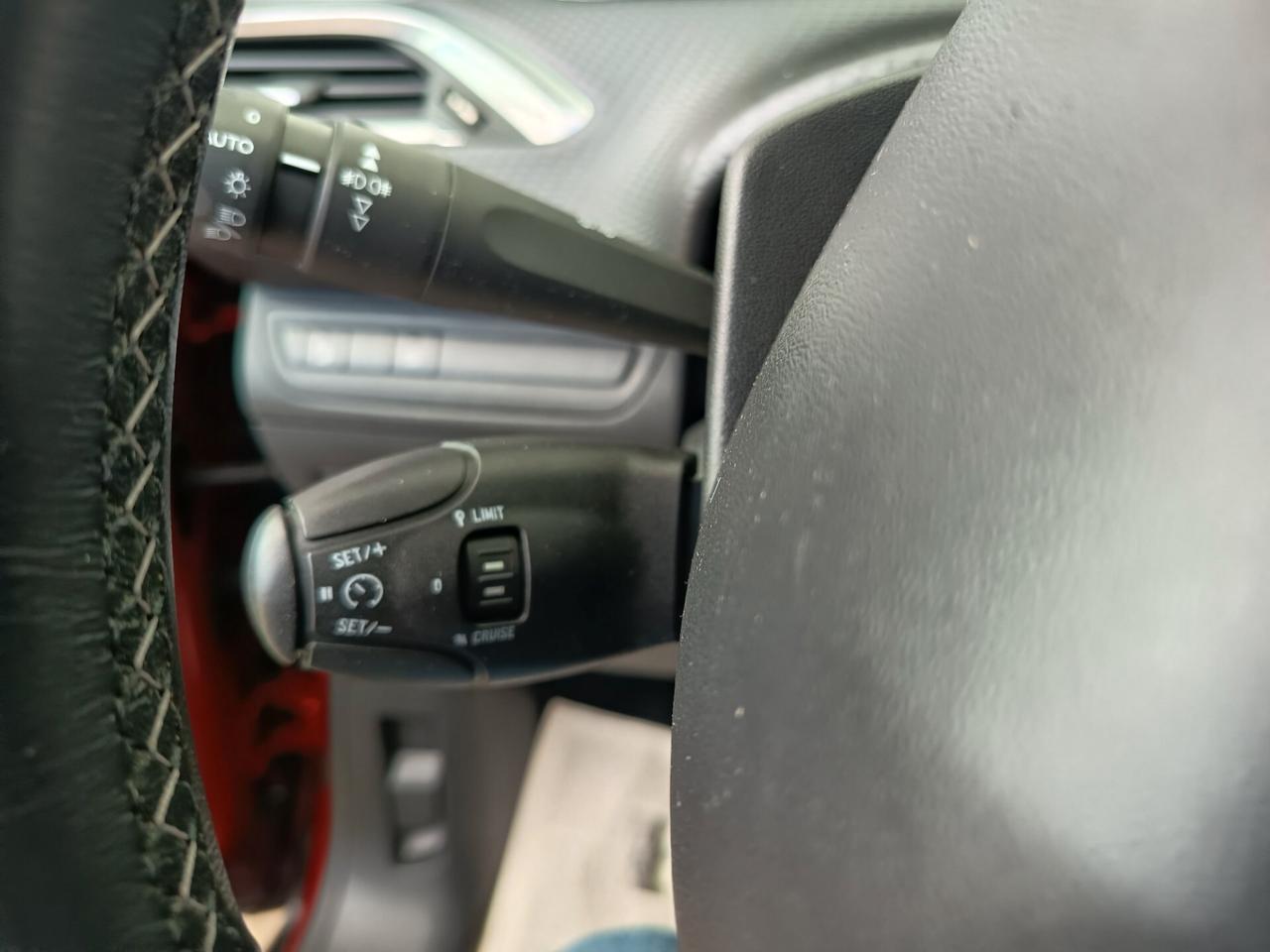 Peugeot 2008 BlueHDi 120 EAT6 S&S Allure