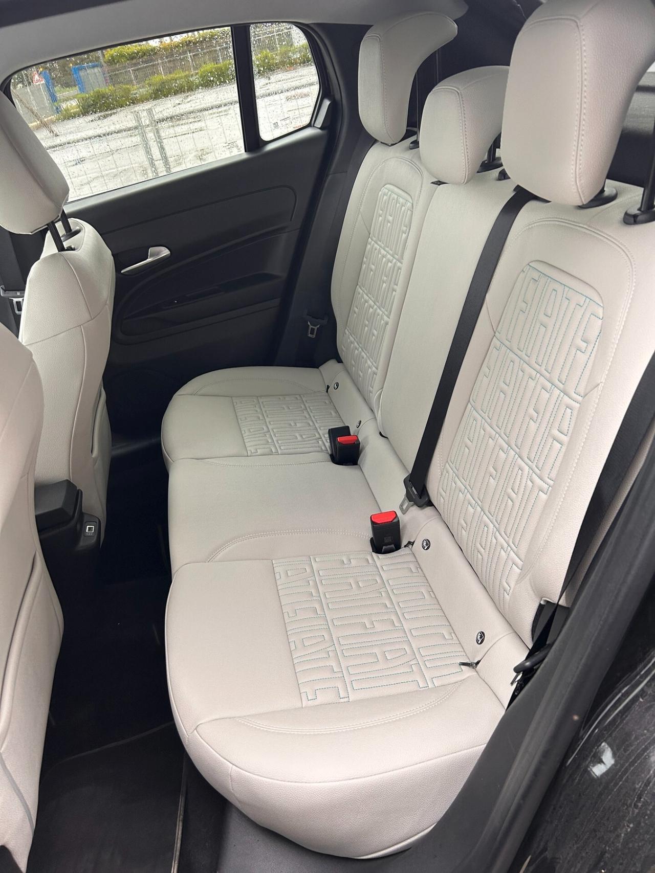 Fiat 600 Hybrid 100 CV DCT MHEV La Prima