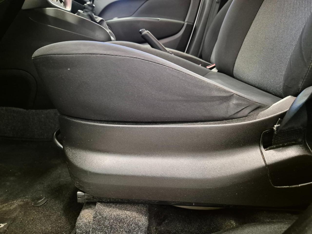 Fiat Doblo 1.4 16v Pop 95cv -NEOPATENTATI - UNIPROPRIETARIO - Sens. Park.