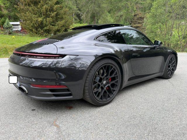 PORSCHE 911 Carrera 4S
