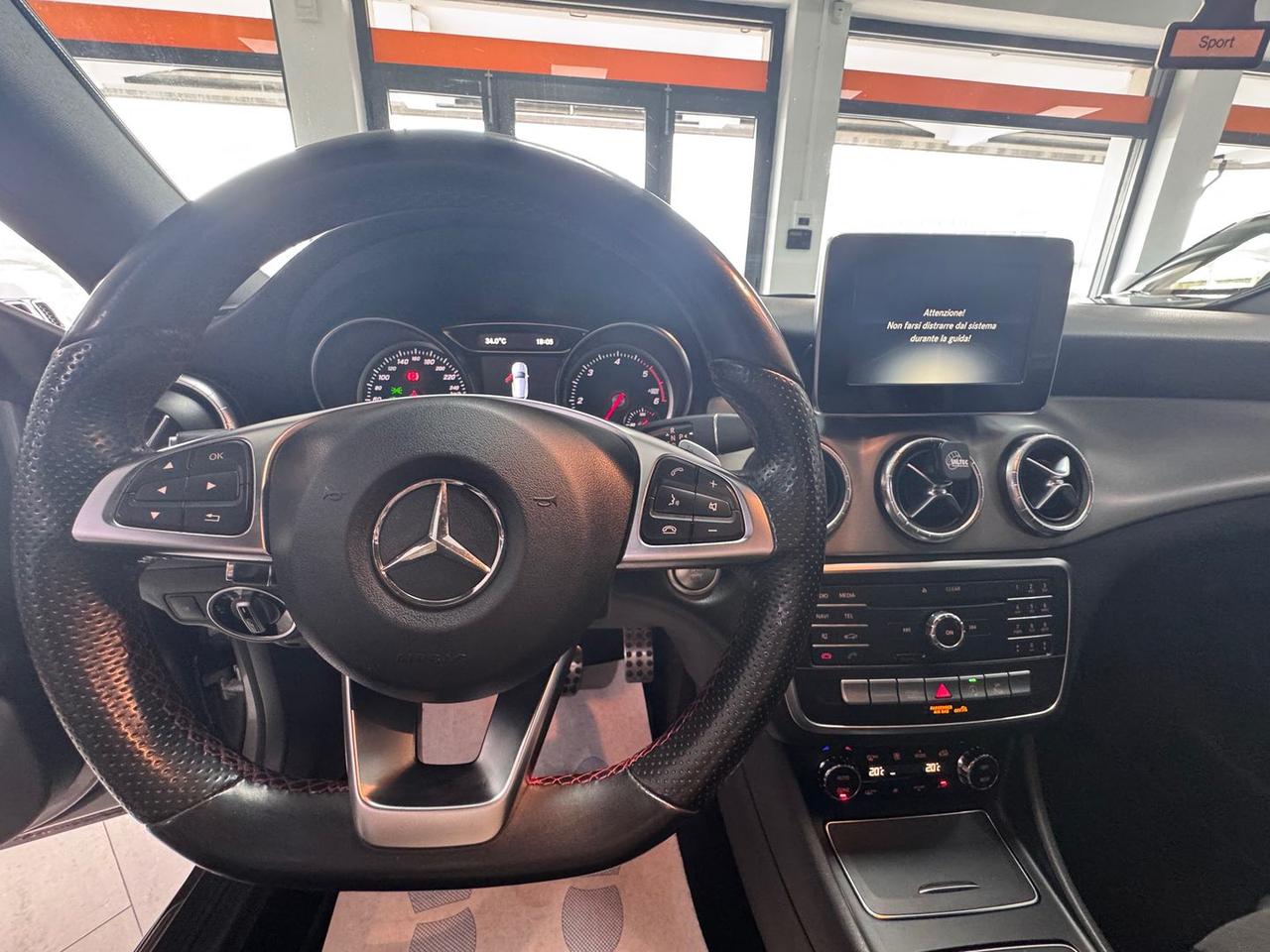 Mercedes-Benz CLA 200 Premium CLA 200 D #6178
