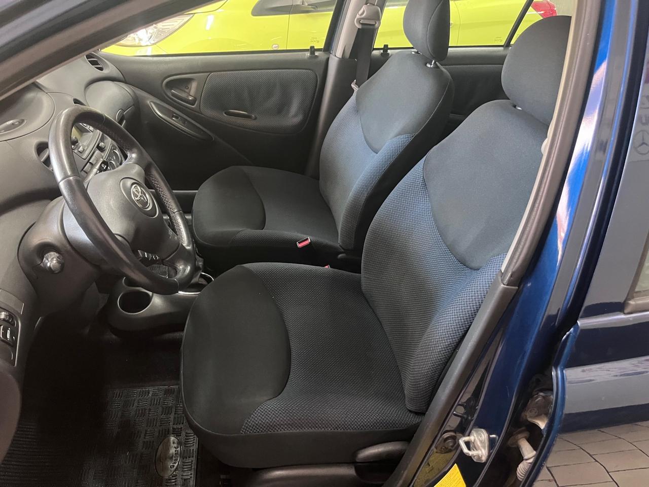 Toyota Yaris 1.4 tdi D-4D cat 5 porte Sol