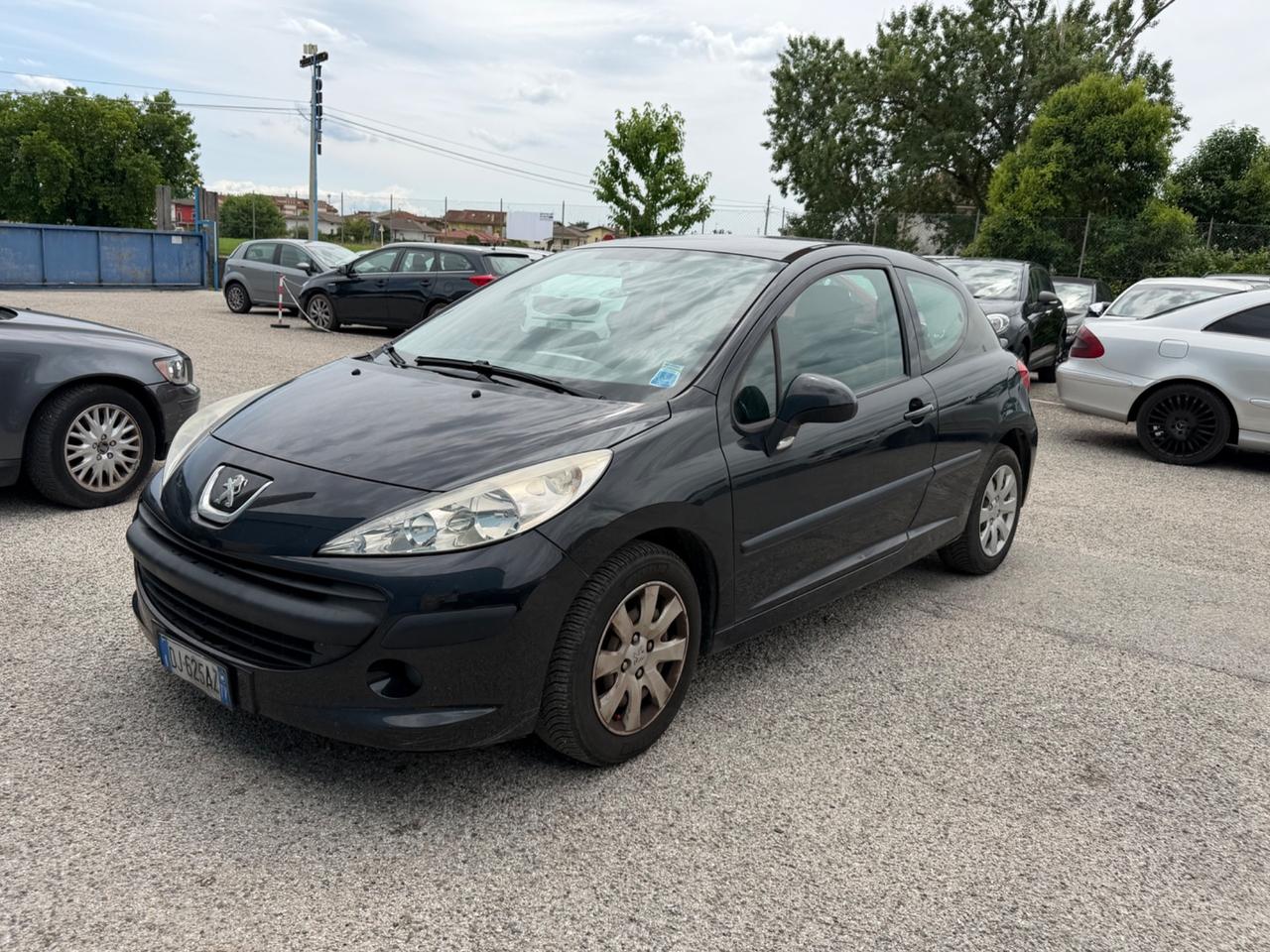 Peugeot 207 1.4 HDi 70CV 3p. ONE Line