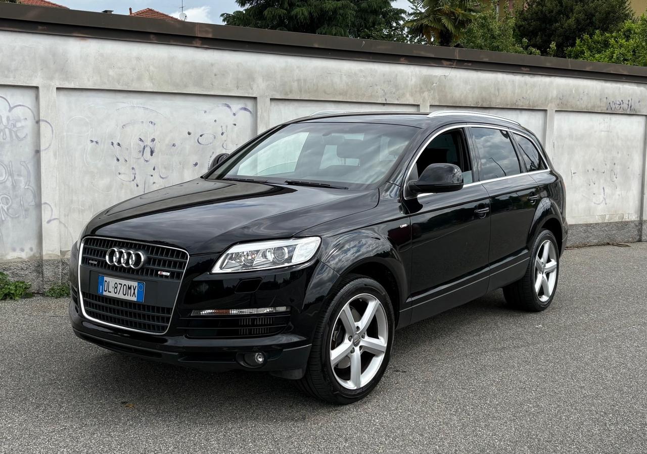 Audi Q73.0V6 TDI 233CV quattro F1 Sline 7posti