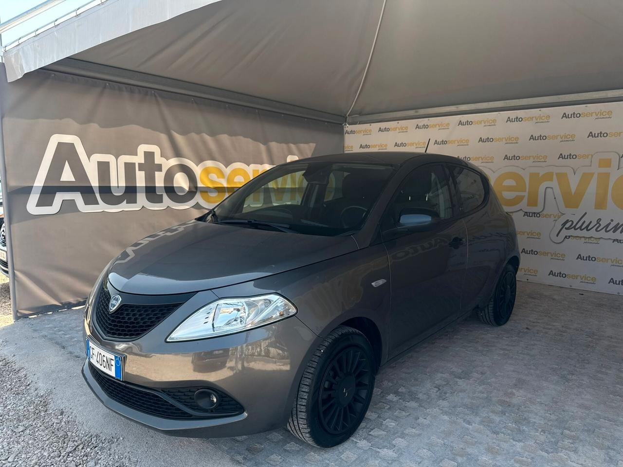 Lancia Ypsilon 1.0 FireFly Hybrid