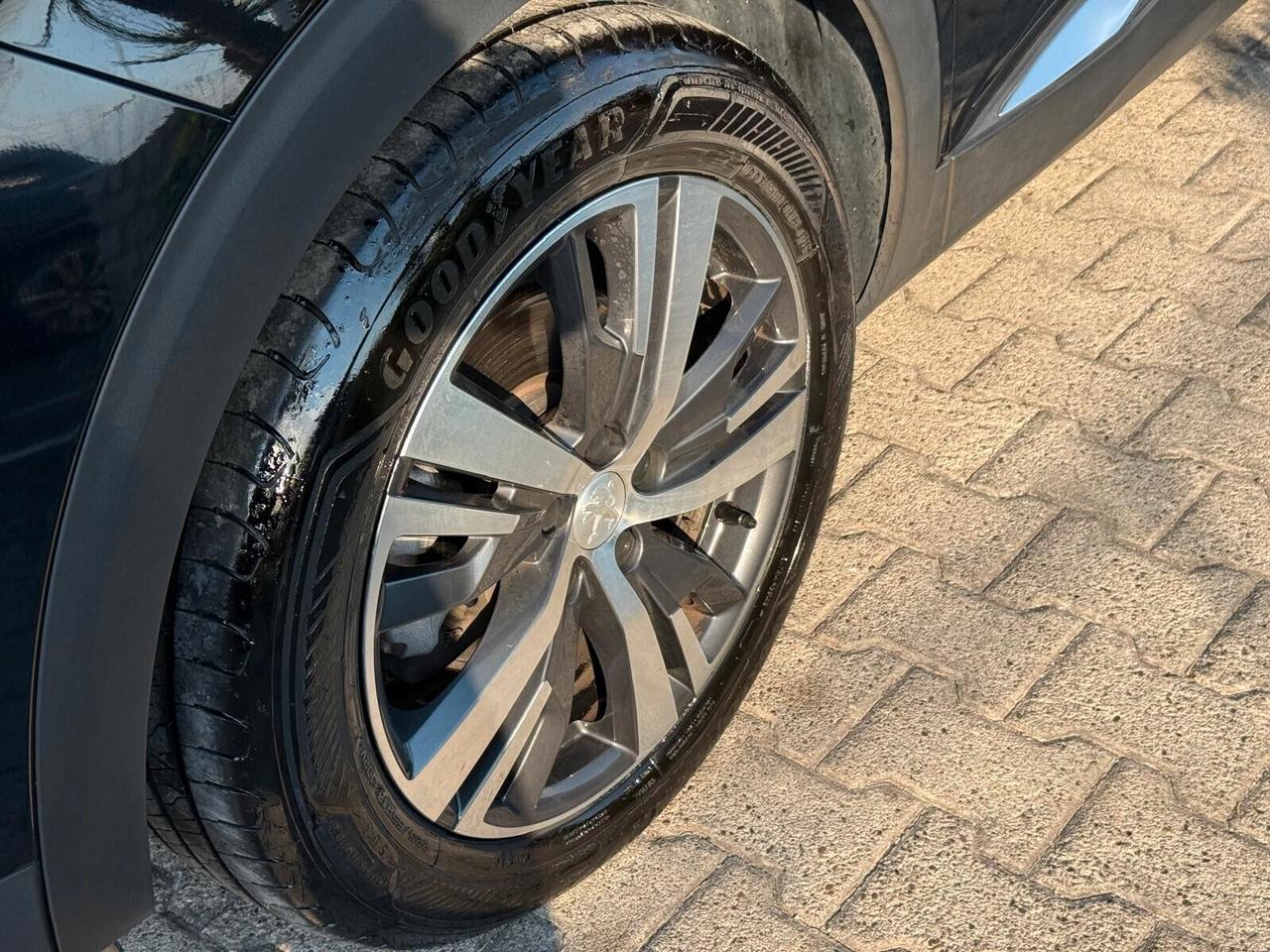 Peugeot 3008 BlueHDi 130 S&S EAT8 Allure Pack
