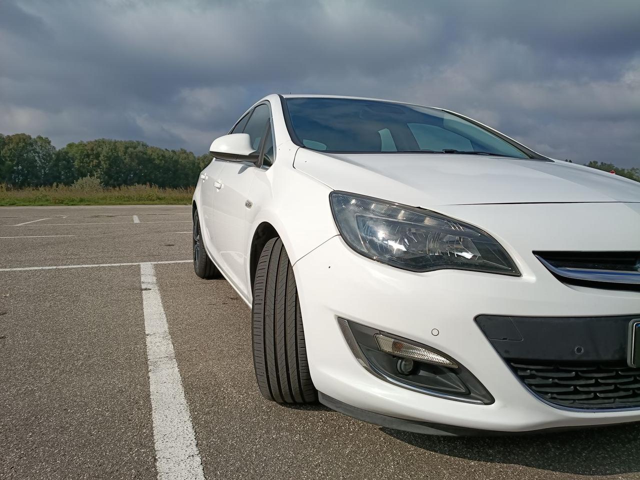 Opel Astra Cosmo 1.6 CDTI #50878