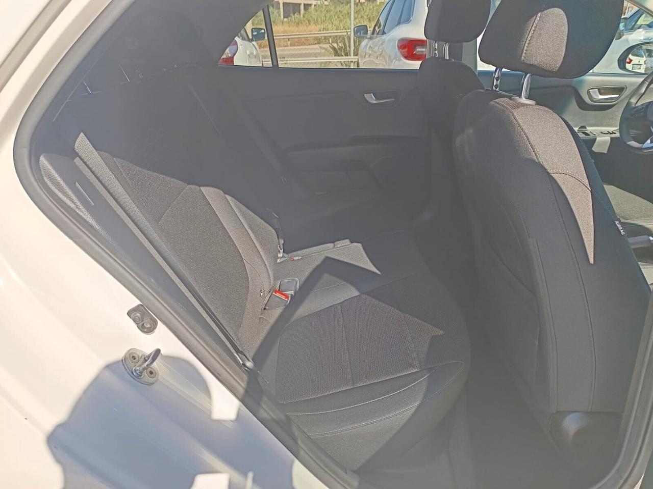 Kia Rio 2017 - 1.0 T-GDi 12V OK NEOP. LB AUTOMOBILI