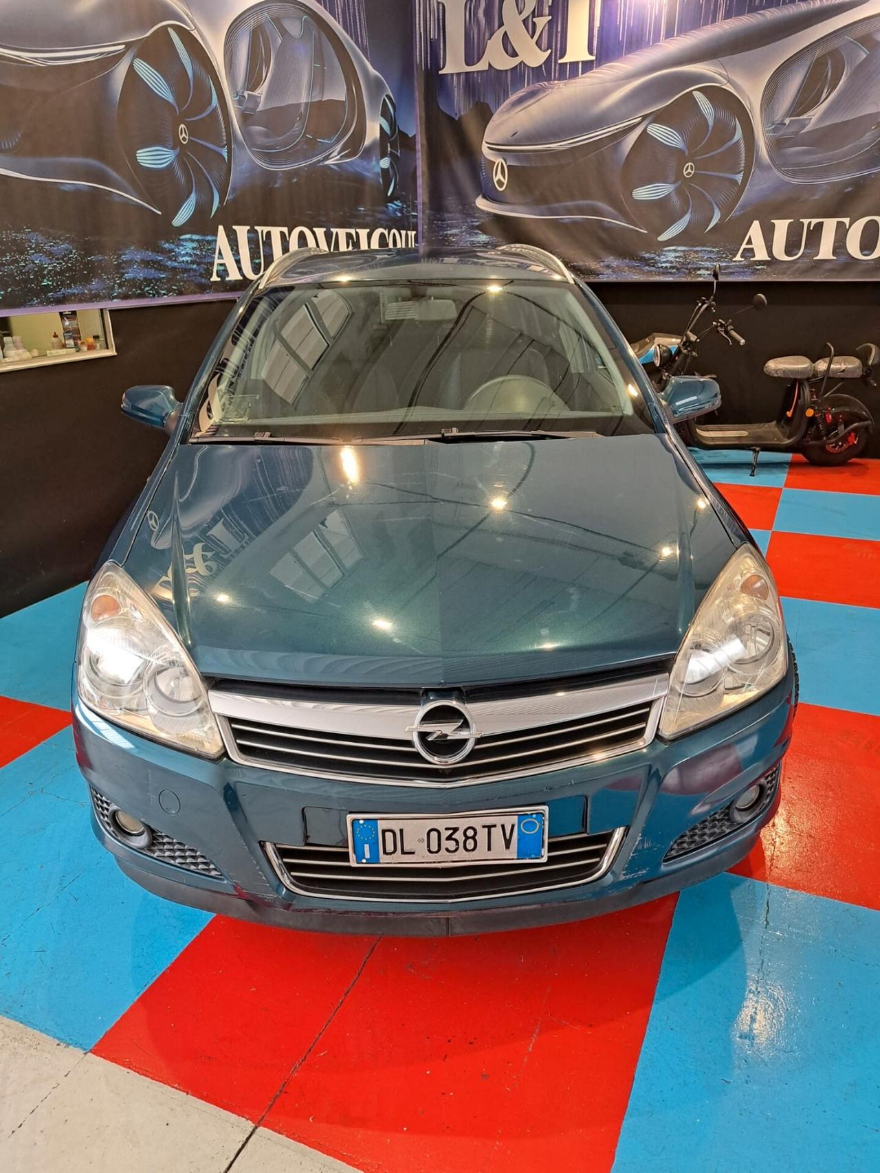 Opel Astra 1.6 16V VVT Station Wagon Cosmo