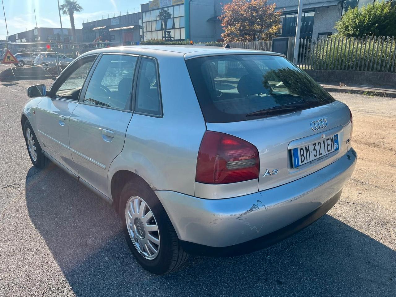 Audi A3 1.8 20V cat 5p. Ambiente