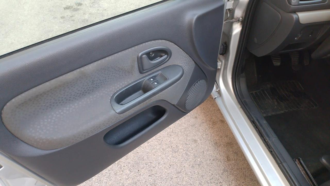 Renault Clio Storia 1.2 5 porte GPL Confort