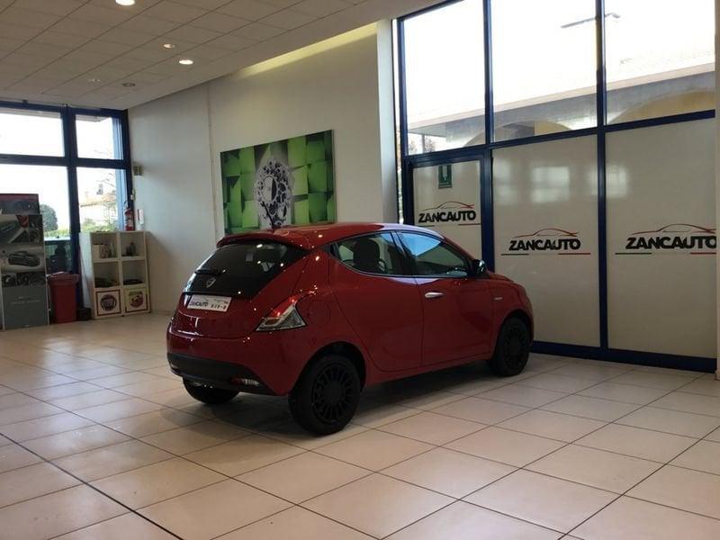 Lancia Ypsilon 1.0 FireFly 5 porte S&S Hybrid Silver MY21