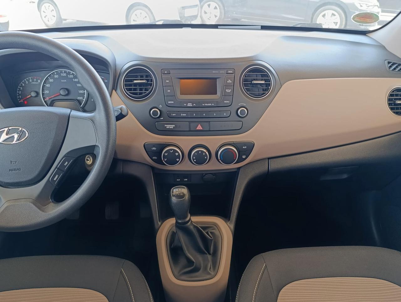 Hyundai i10 1.0 cv 67 cv 2017
