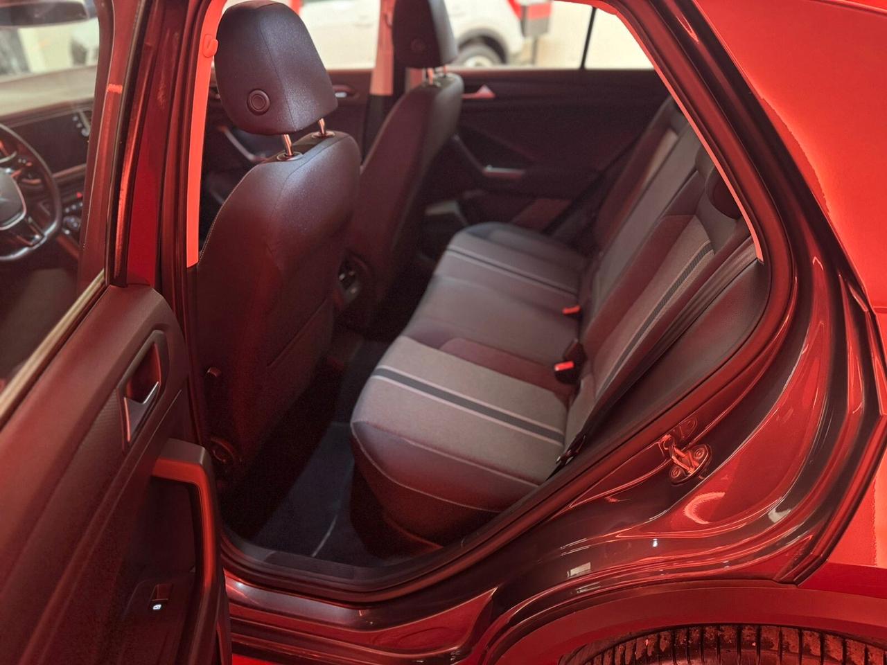 Volkswagen T-Roc 1.6 TDI SCR Advanced BlueMotion Technology