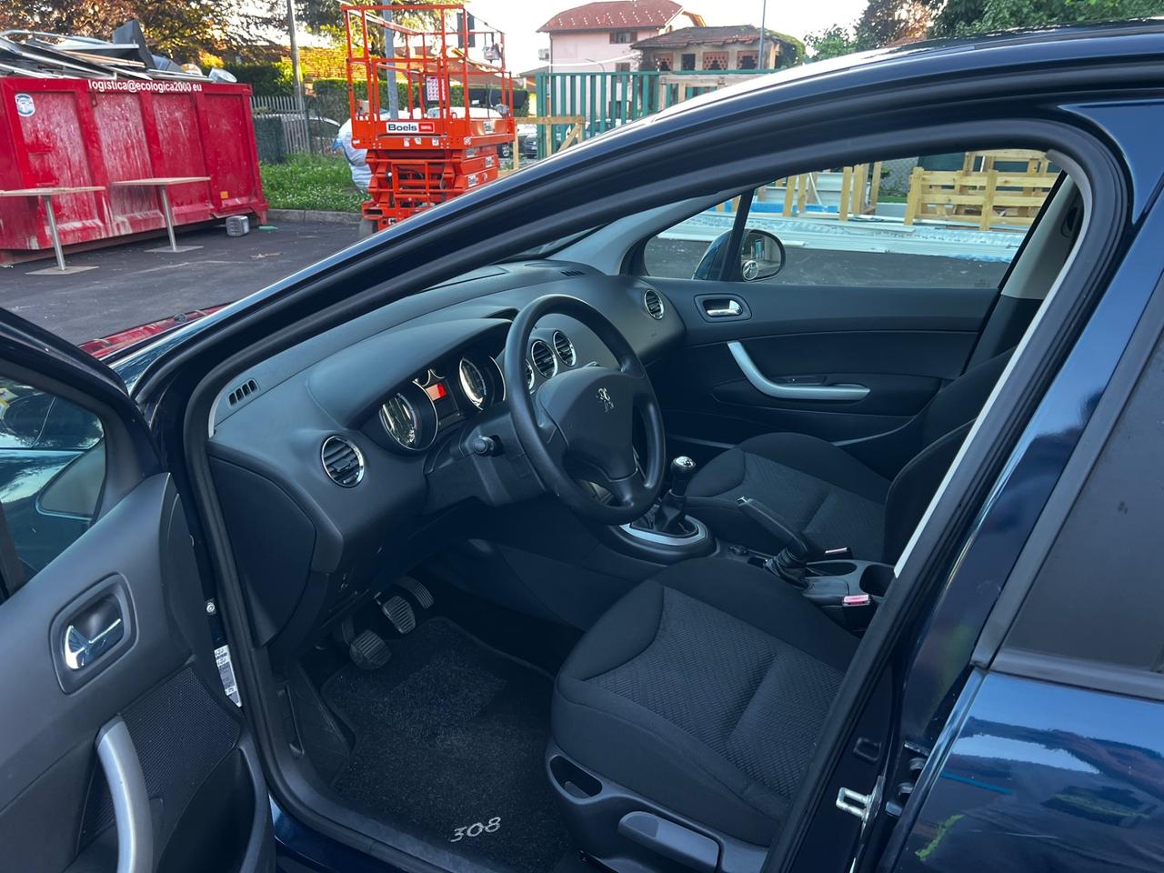Peugeot 308 1.4 VTi 98CV 5p. Premium