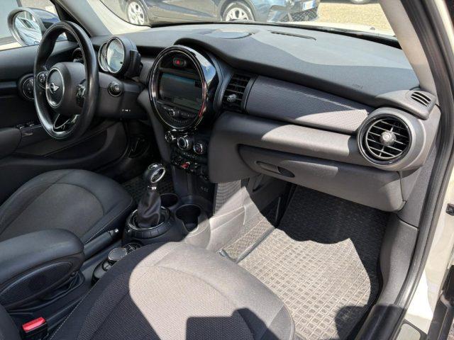 MINI Cooper D 1.5 5 porte AUT - NAVI - LED - BT - PDC POST. - 16