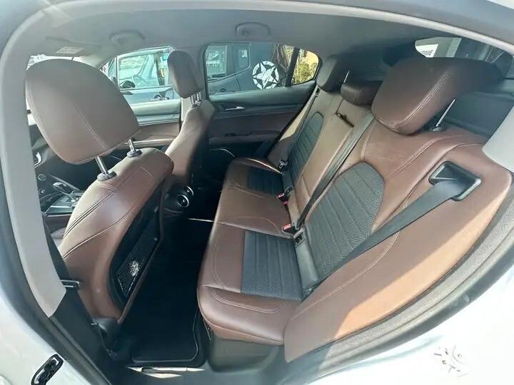 Alfa Romeo Stelvio 2.2 Turbodiesel 210 CV AT8 Q4 Executive 180cv