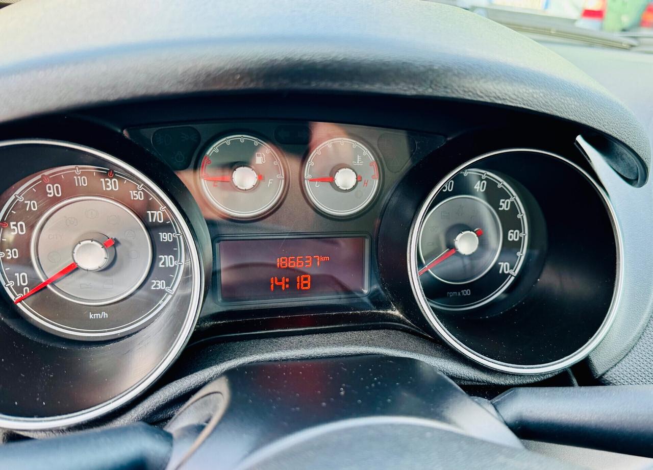 Fiat Punto Evo 1.3 Mjt 95 CV DPF 5 porte