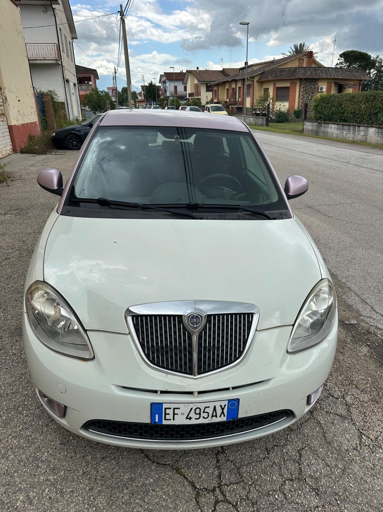 Lancia Ypsilon 1.3 MJT 75 CV