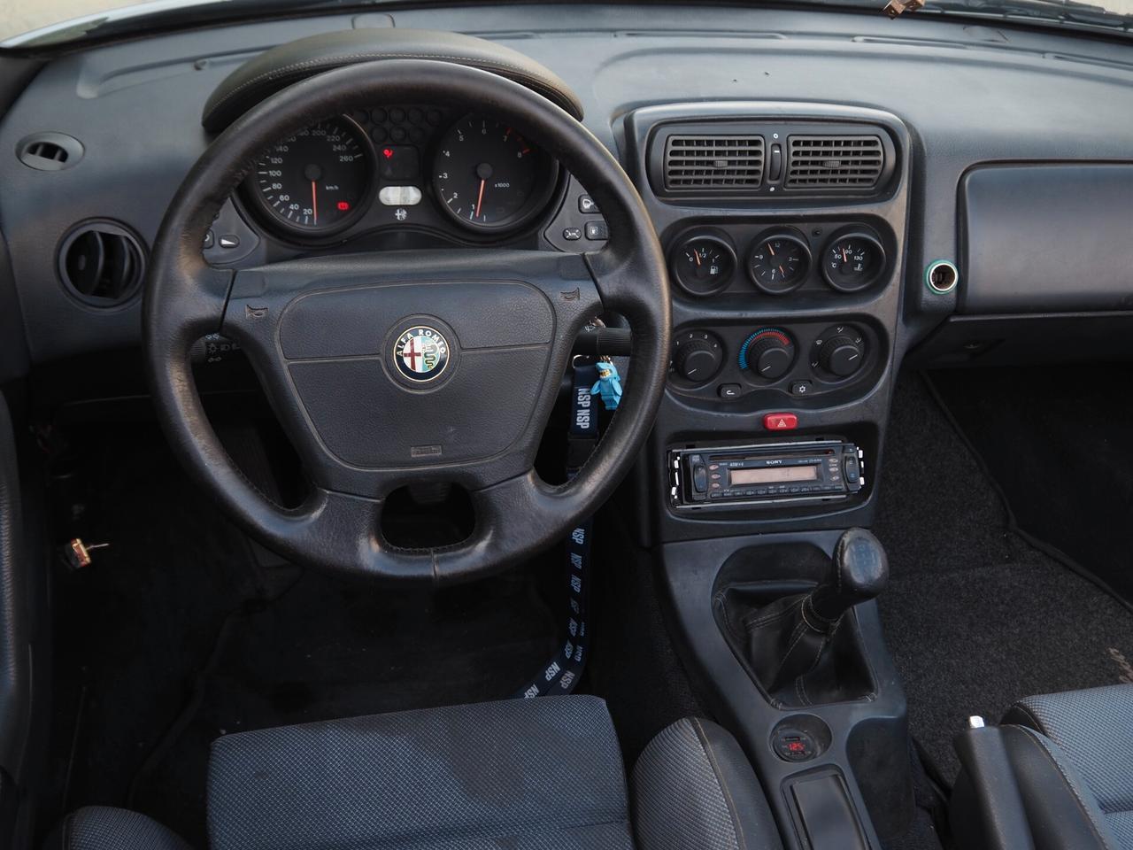 Alfa Romeo Spider 2.0 Twin Spark 16V