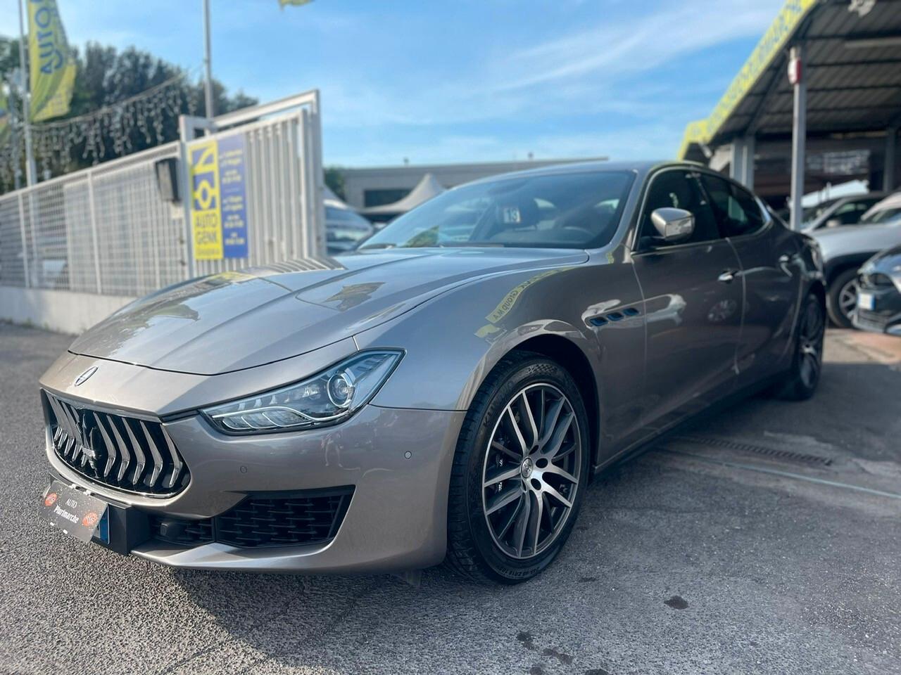 Maserati Ghibli 330 CV MHEV GT